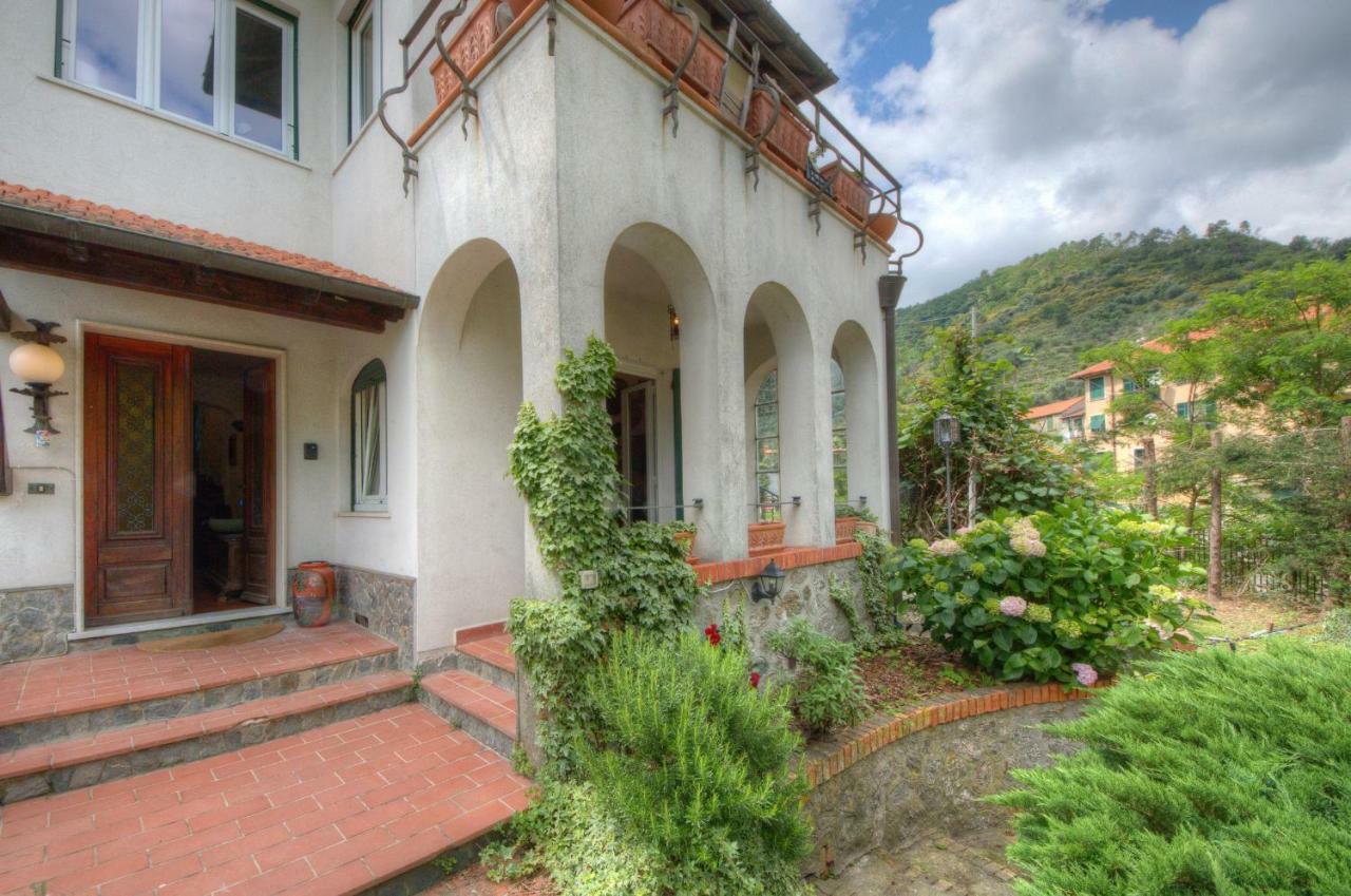 Appartamento In Villa A 5 Km Dal Mare Albisola Superiore Exterior photo