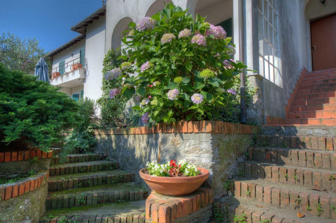 Appartamento In Villa A 5 Km Dal Mare Albisola Superiore Exterior photo